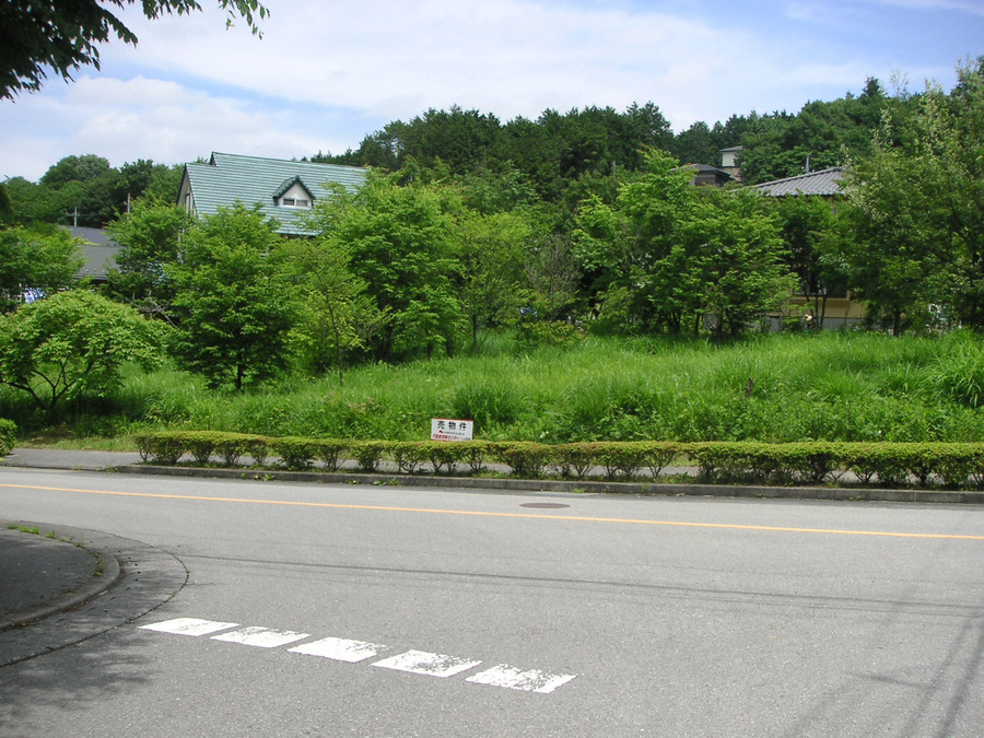 副幹線道路沿い・建築条件なし！