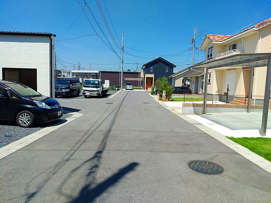 前面道路　幅員6ｍ