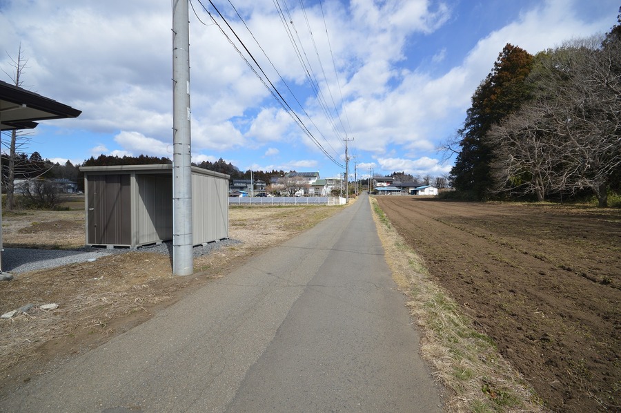 前面道路　東側