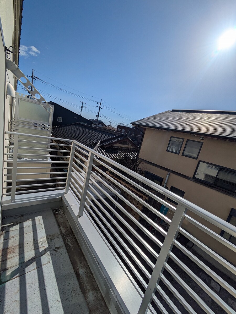 日当たりの良いバルコニー