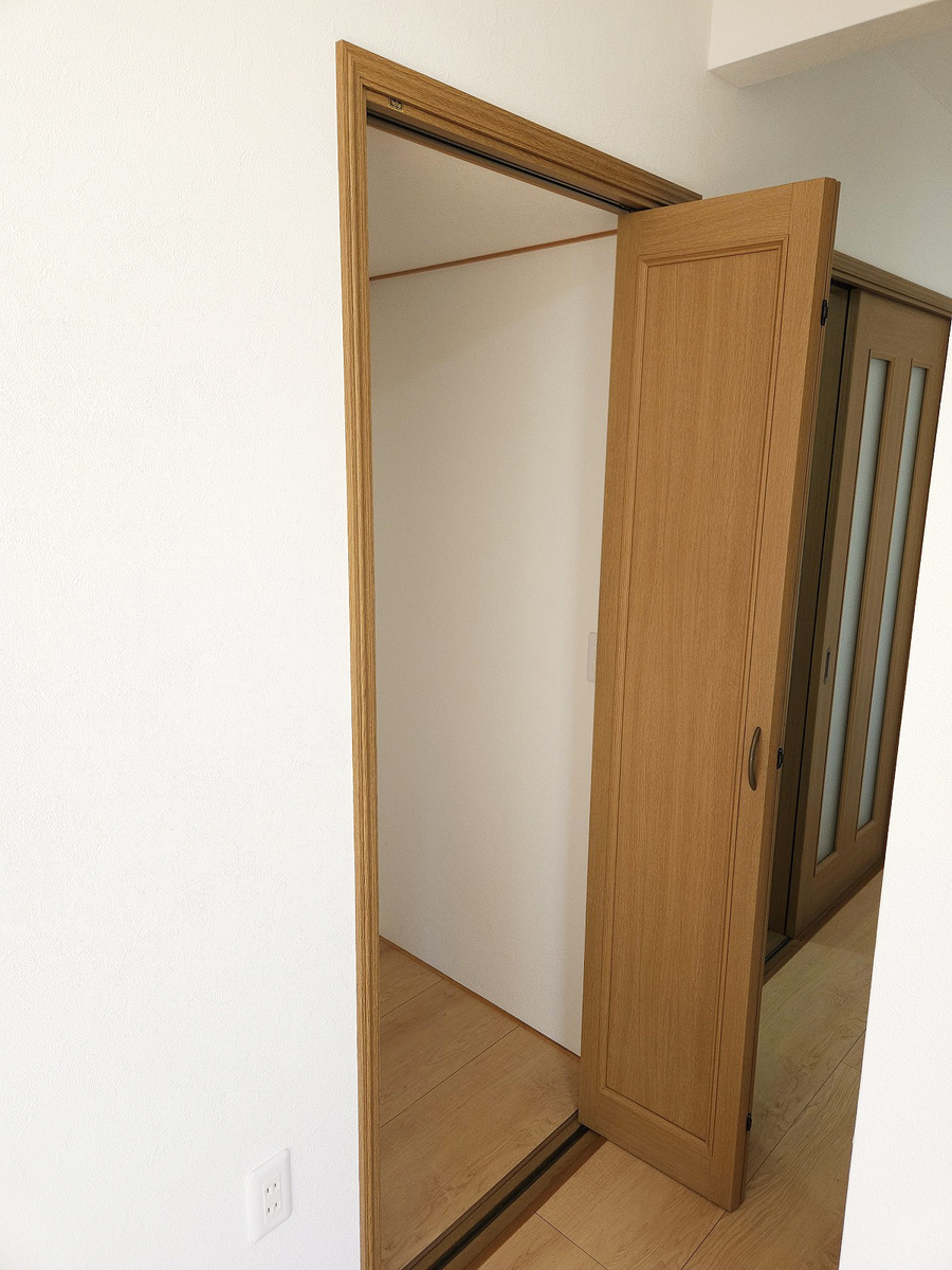 キッチン横にパントリー設置