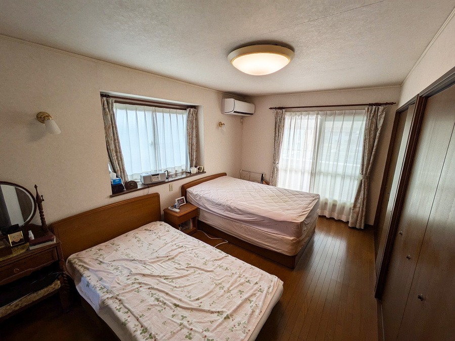 2F南東洋室は大きなWIC付きです