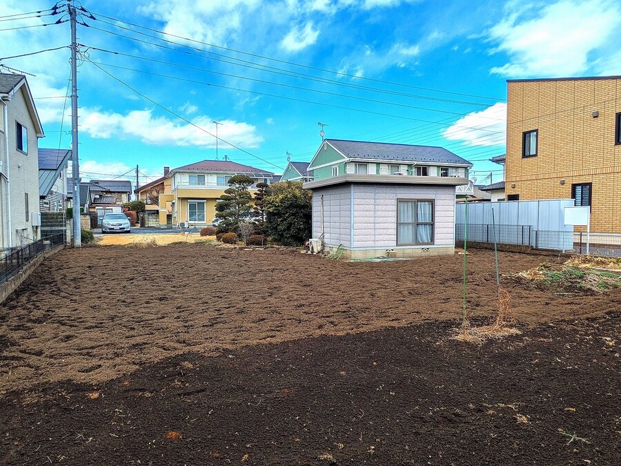 有効面積270坪超の広大な敷地（南側から撮影）