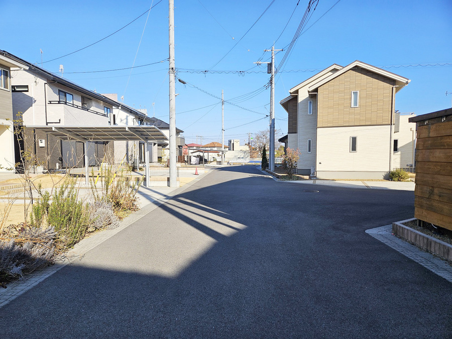前面道路　南側