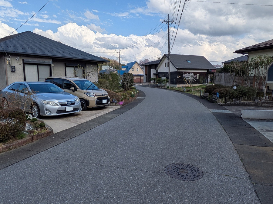 南西側6ｍ道路