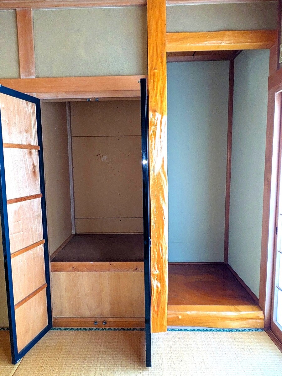 3F　東側和室　収納