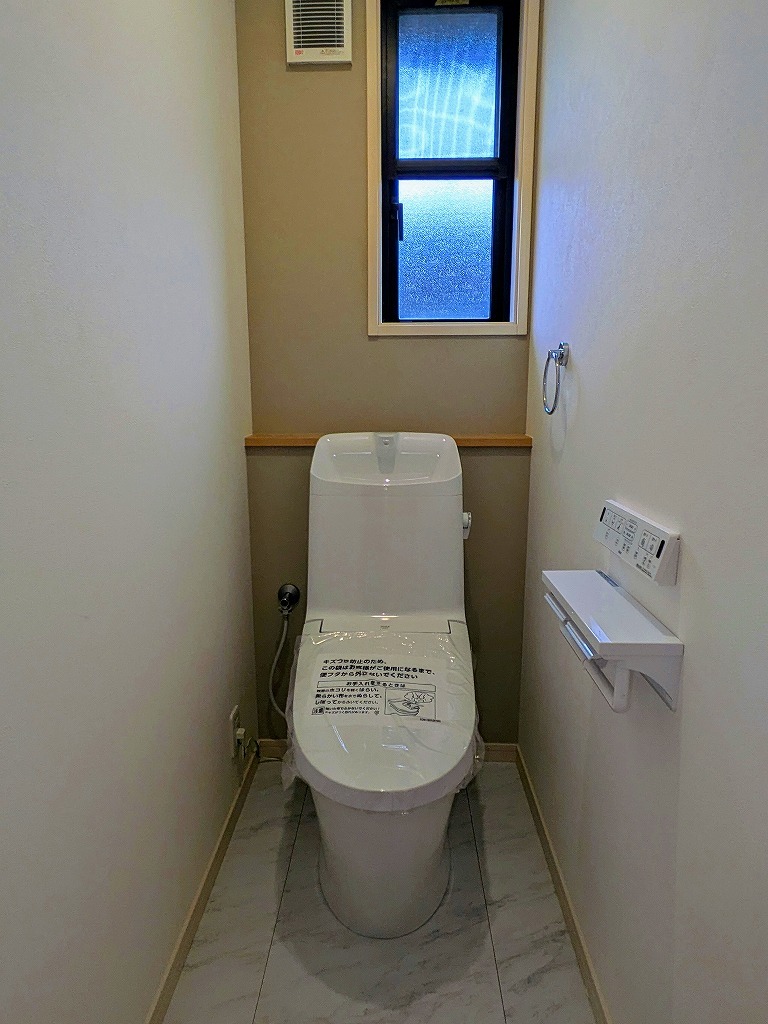 2Fトイレ交換