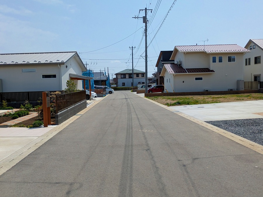 前面西側6ｍ道路（公道）