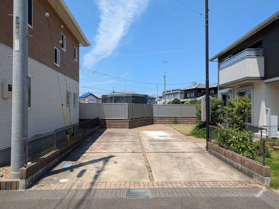 駐車場　（4台駐車可）