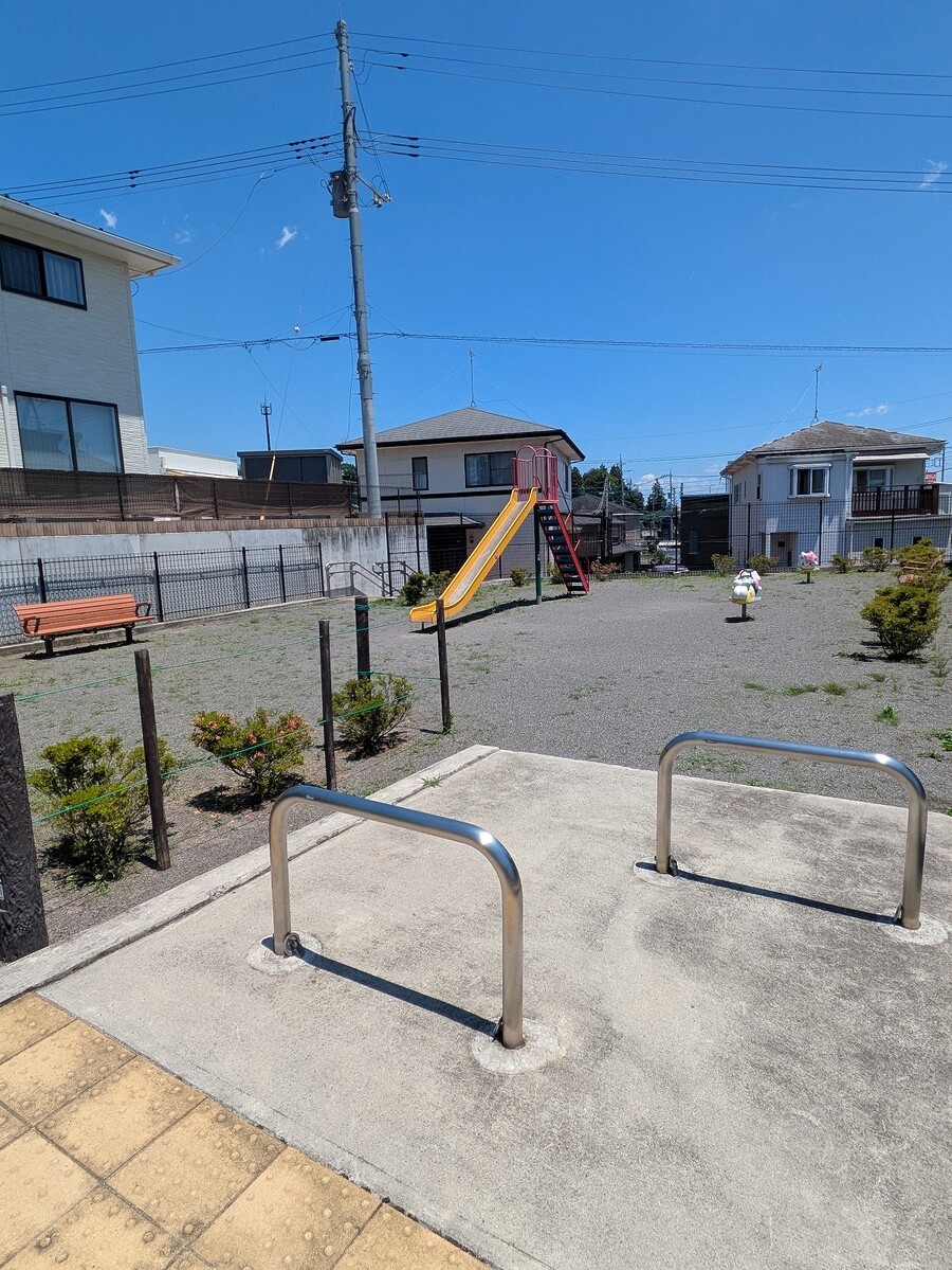 物件からすぐ近くの団地内公園