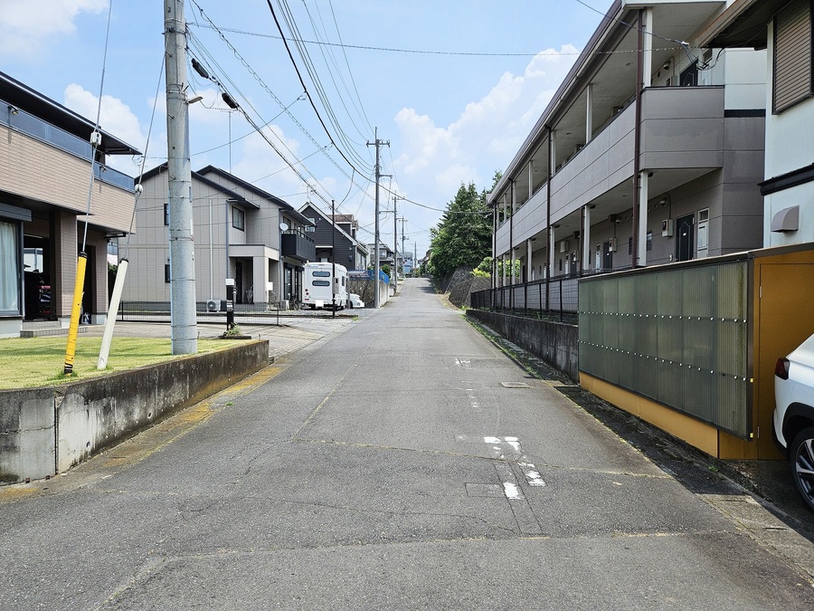 北側前面道路