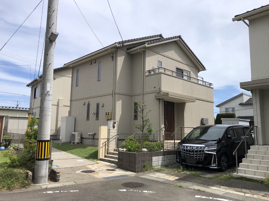 軽量鉄骨造　3LDK＋WIC＋納戸の暮らしやすい間取りです。