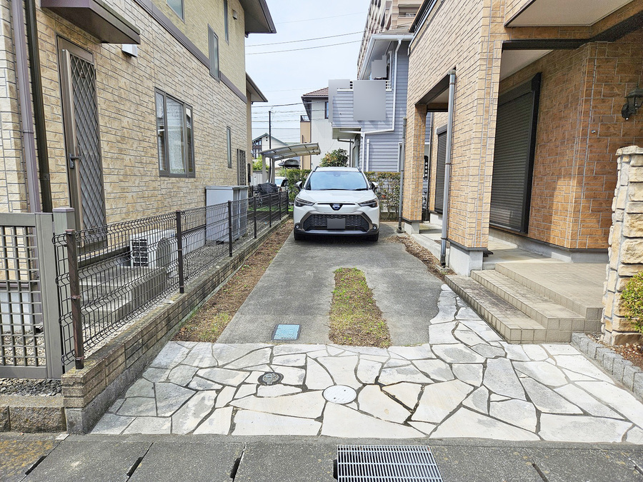 駐車場　縦列２台駐車可能