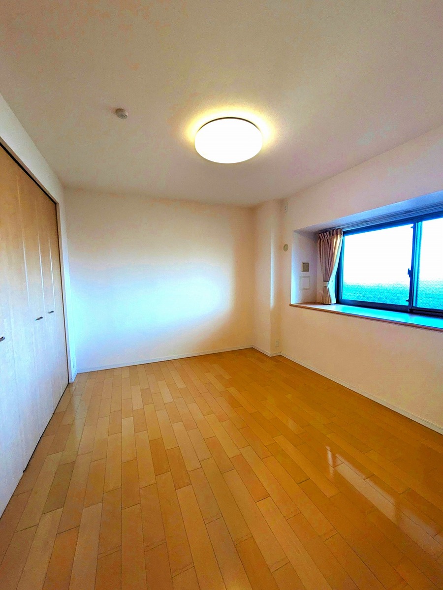 出窓のある洋室7.2帖