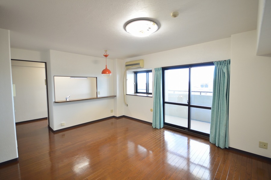 16.1帖の広々としたLDK（クロス貼替）