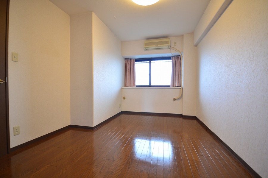 洋室6.7帖（ウォークインクローゼット付き）