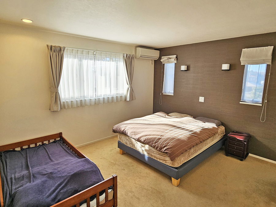 2階主寝室は敷込カーペット採用でラグジュアリーな空間です