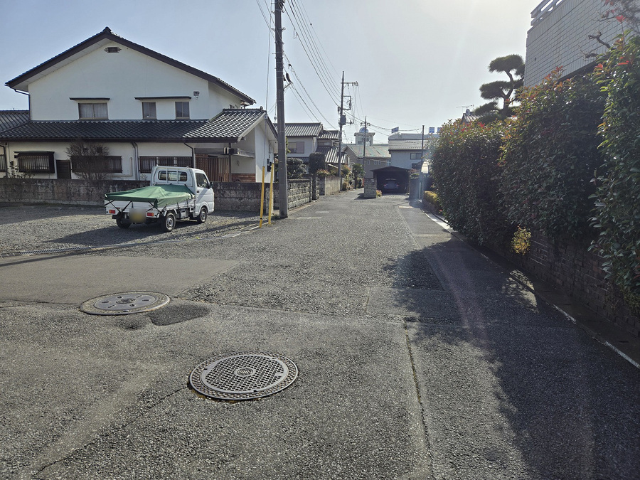 前面道路　南側