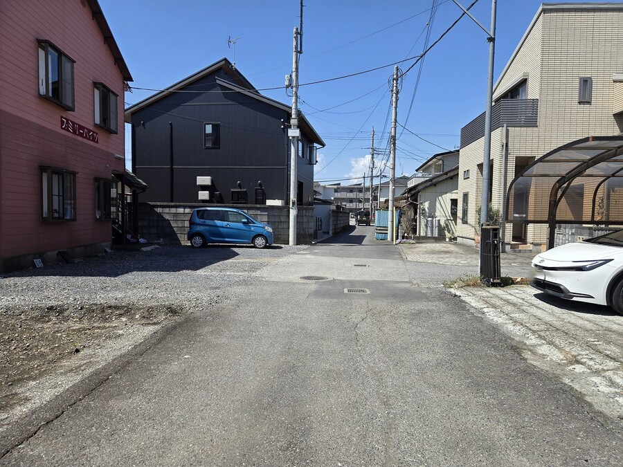 北側道路　西側より撮影