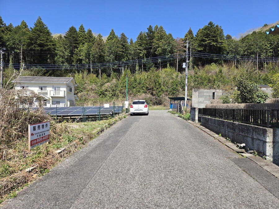 前面道路　南側から