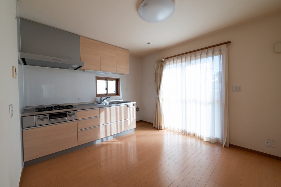 ダイニングキッチン（リフォーム前写真）