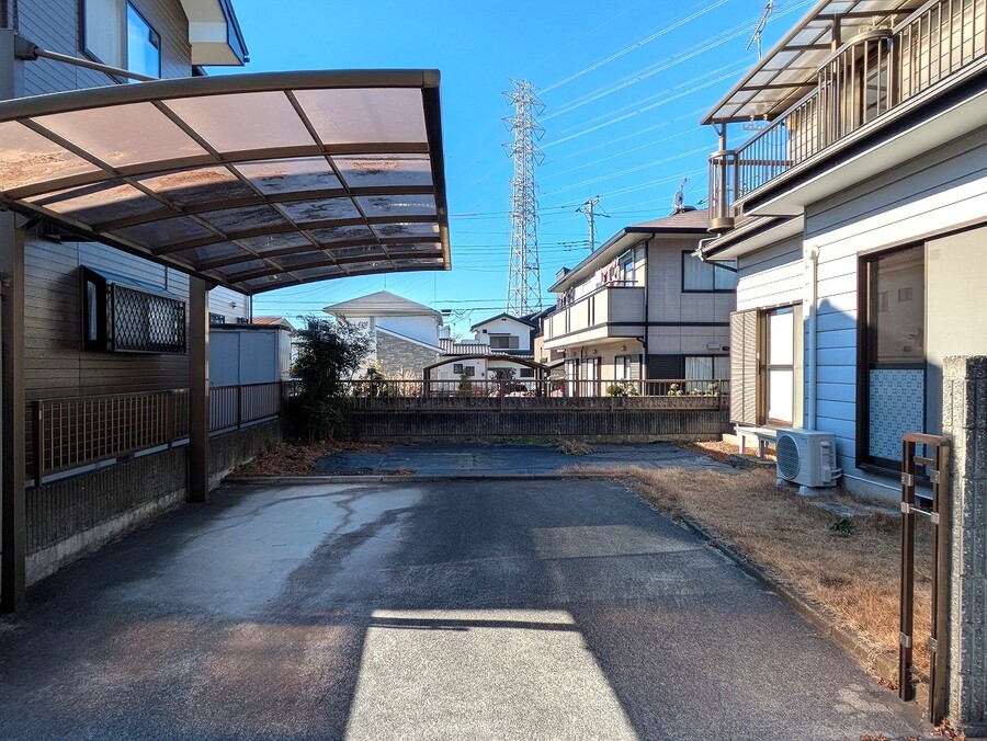 駐車場　2台並列駐車可能