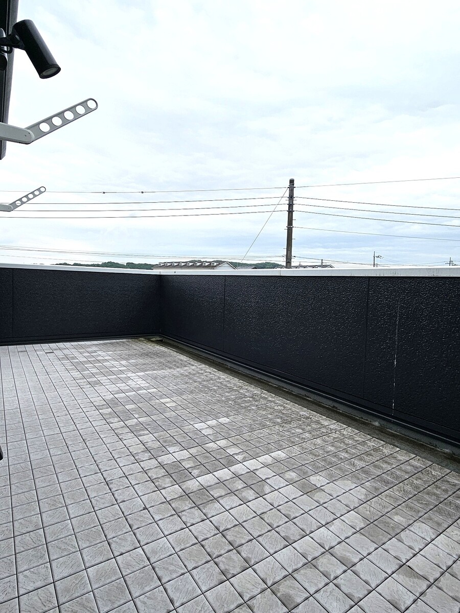 バルコニーも広々です