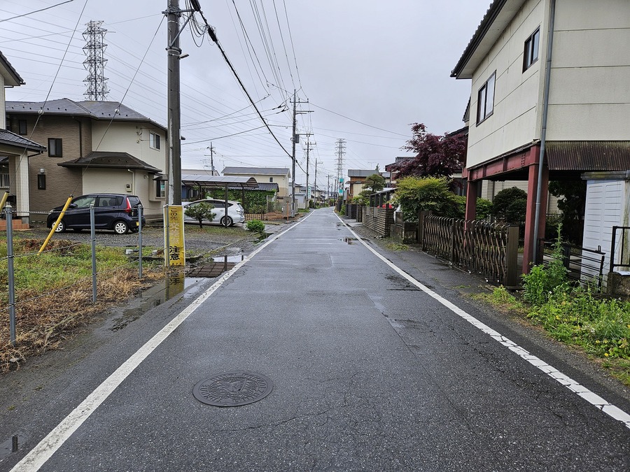 東側前面道路