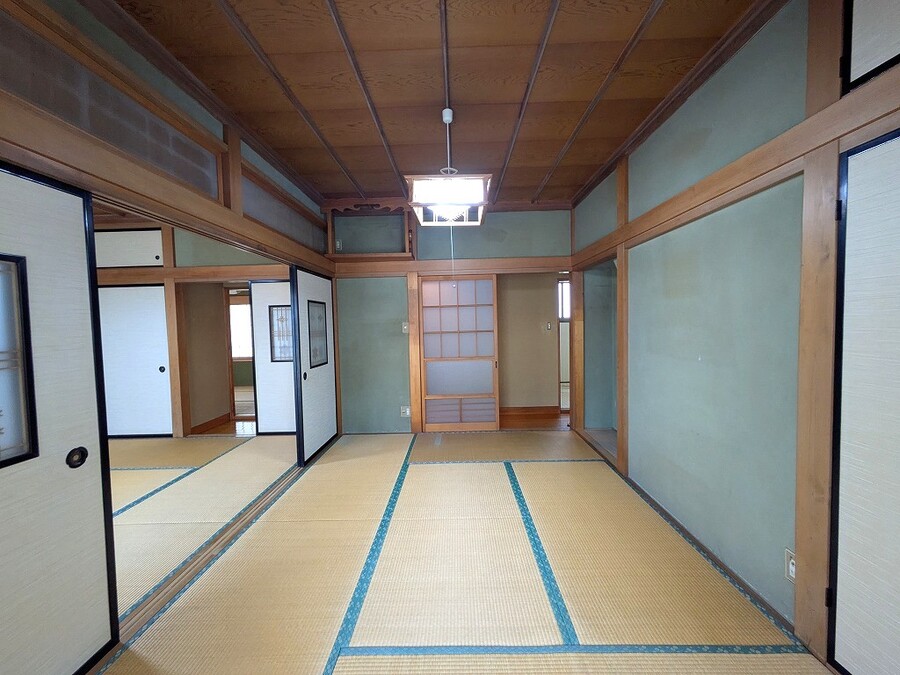 中和室6帖、西和室8帖と通し間