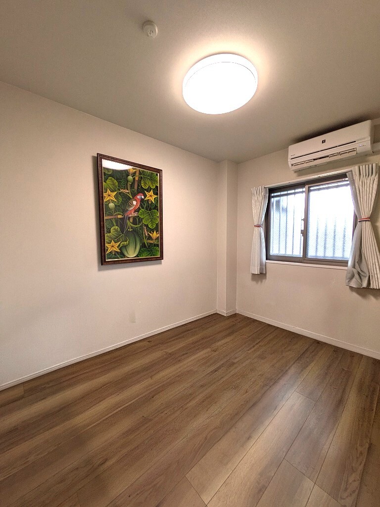 北西洋室5帖（家具を消去したイメージ写真です）