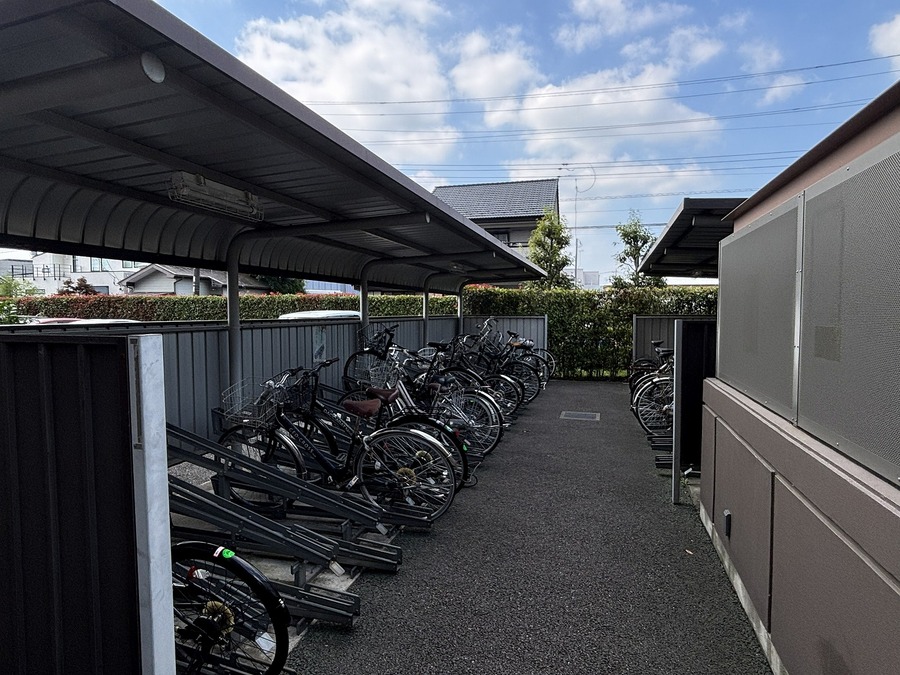 マンション共有部分（自転車置場）駐車料金無料　※ステッカー代200円/台