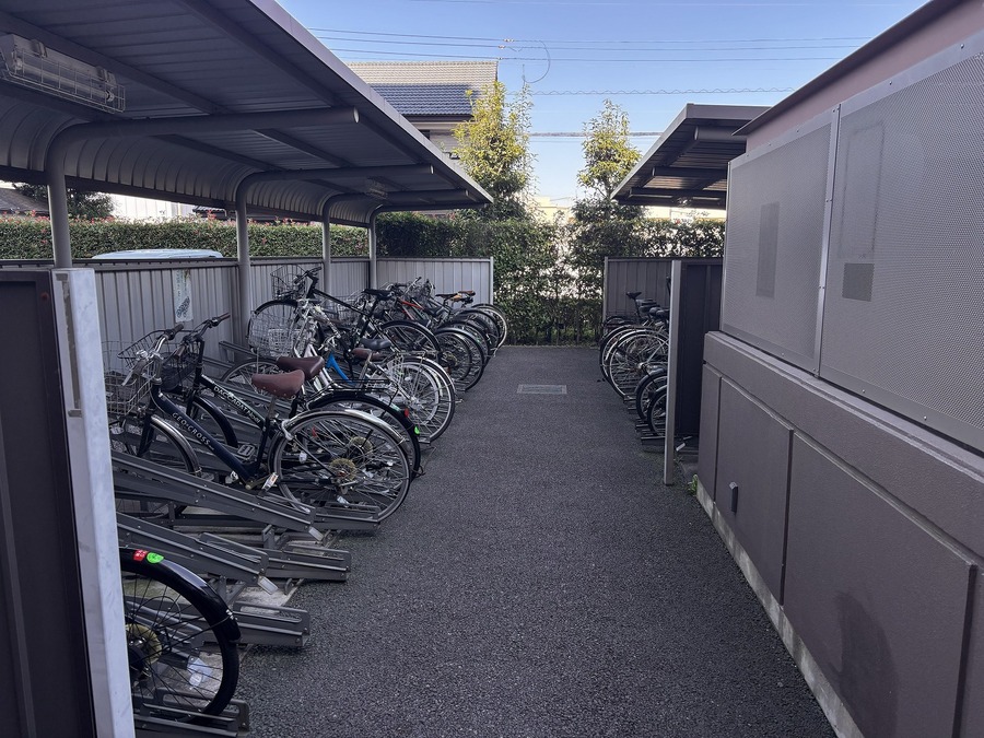 マンション共有部分（自転車置場）駐車料金無料　※ステッカー代200円/台