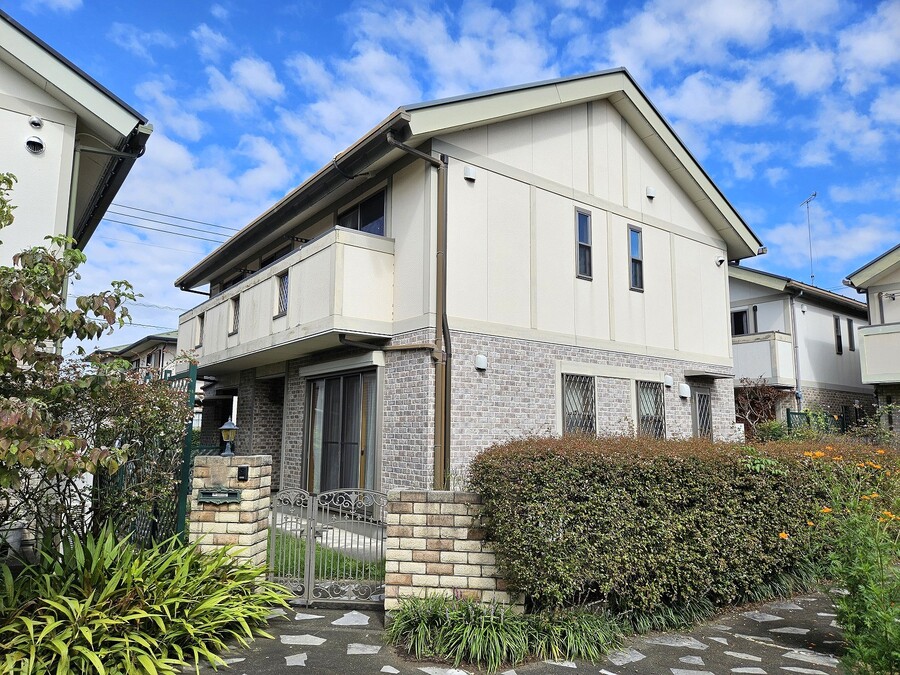 外観 パティオ(中庭)側から