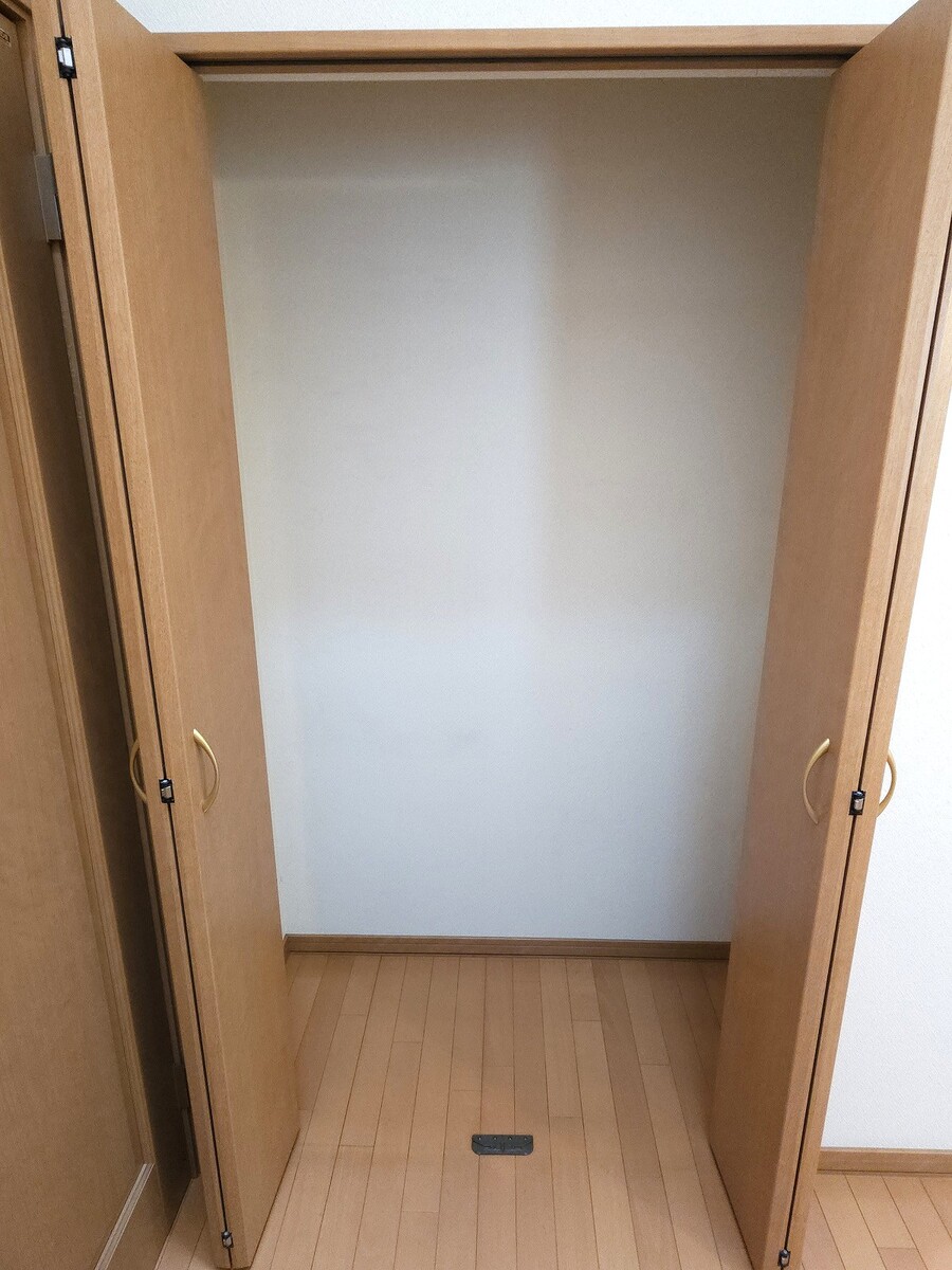 1階ホール収納