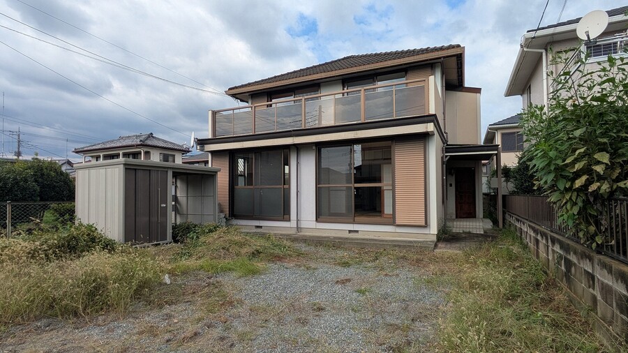 南側道路で日照・通風良好です